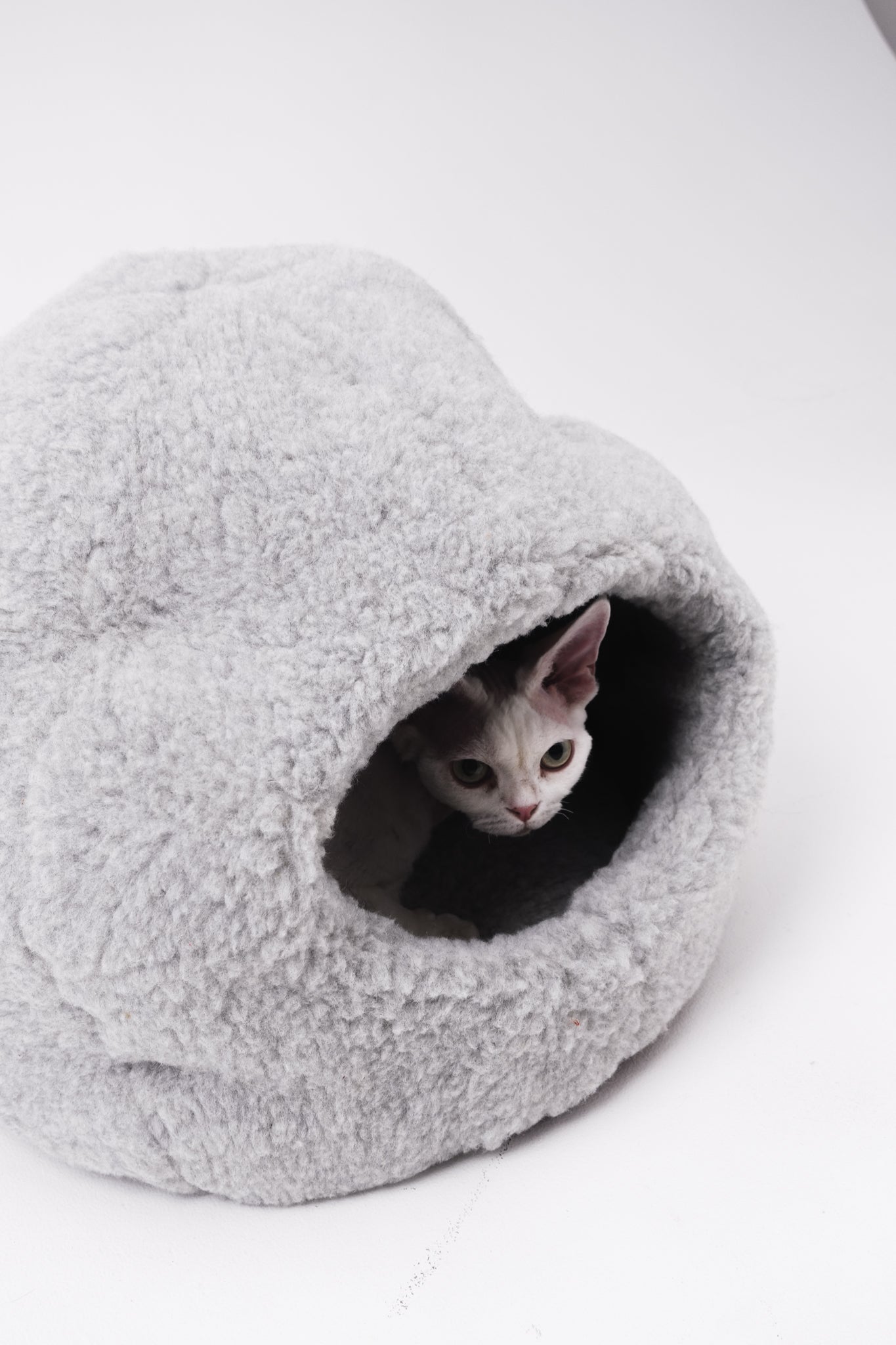 Nest Natural Woolen Pet Bed - Gray-4